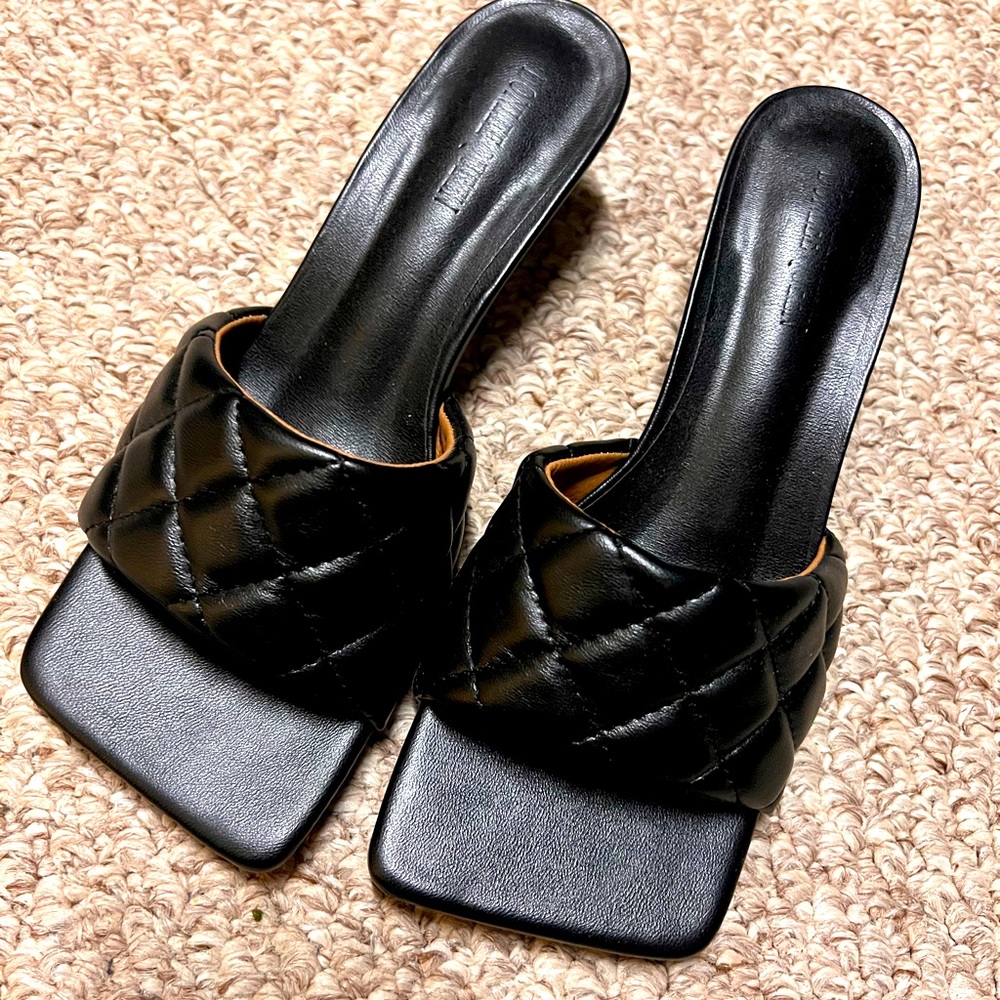 BOTTEGA DUPE LOW HEEL